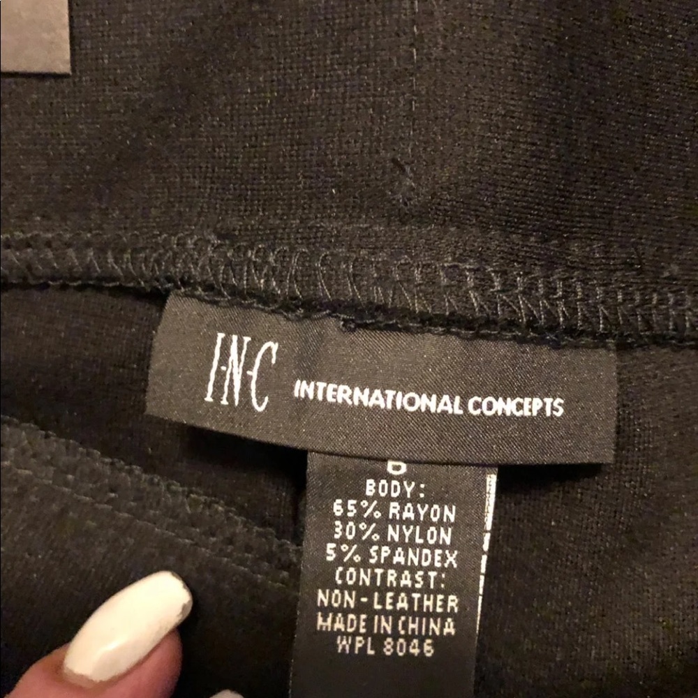 INC - Picture 4 of 7